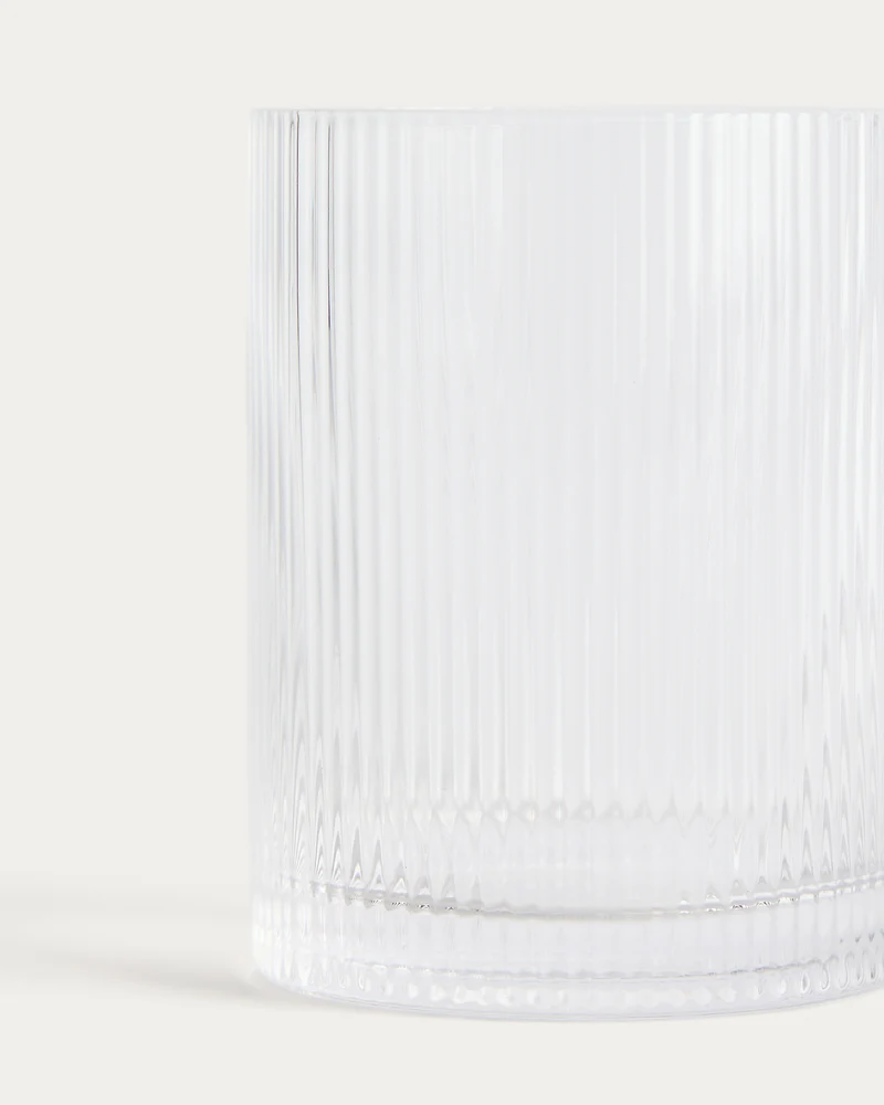 Eluria Glass
