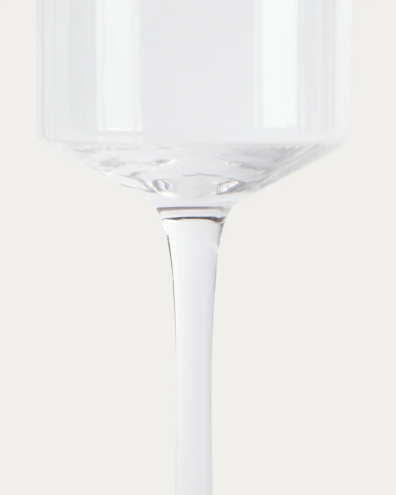 Eluria Wine Glass