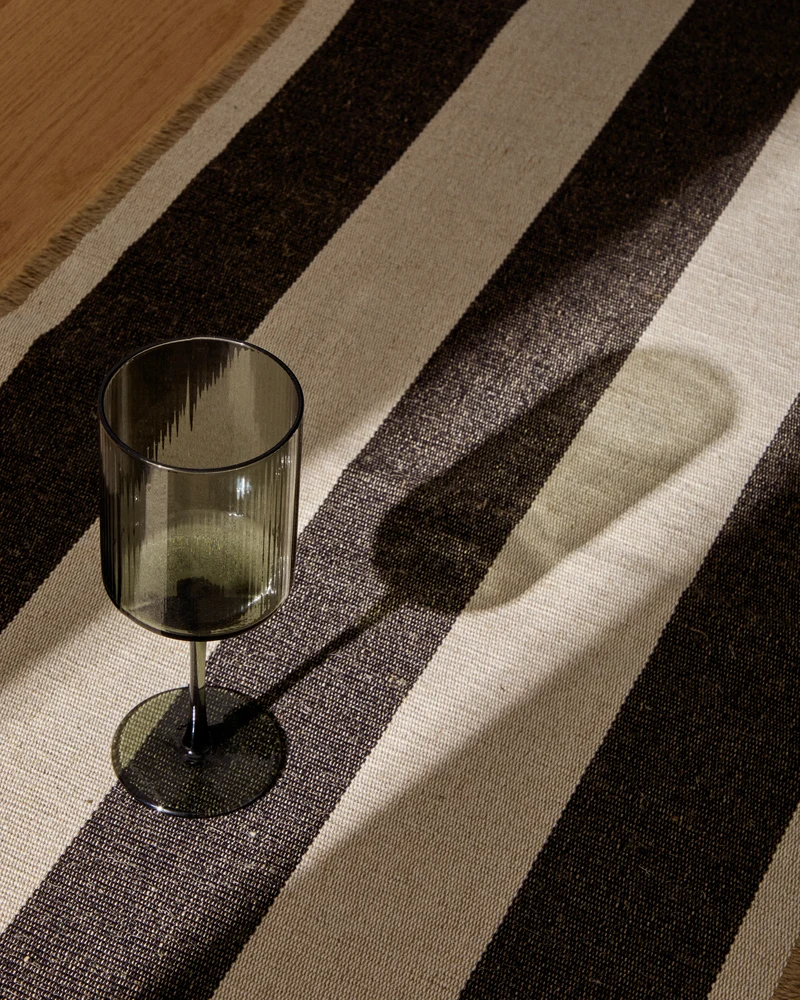 Eluria Wine Glass