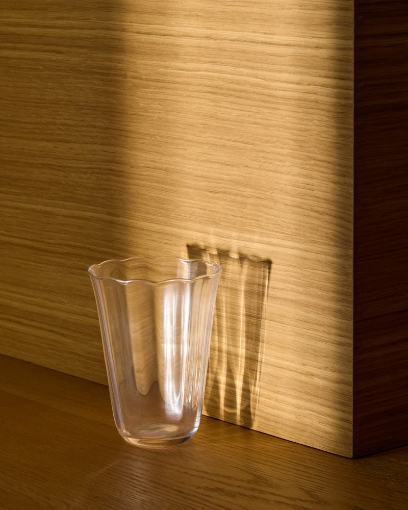 Neia Glass