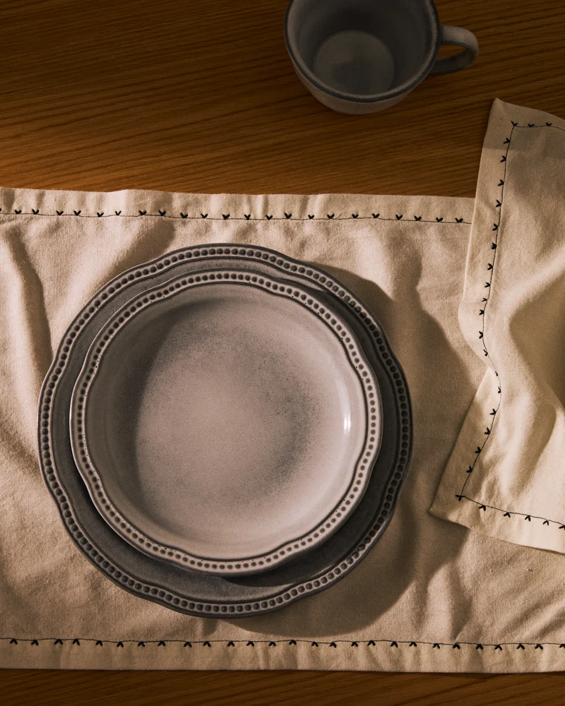 Dovec Plate