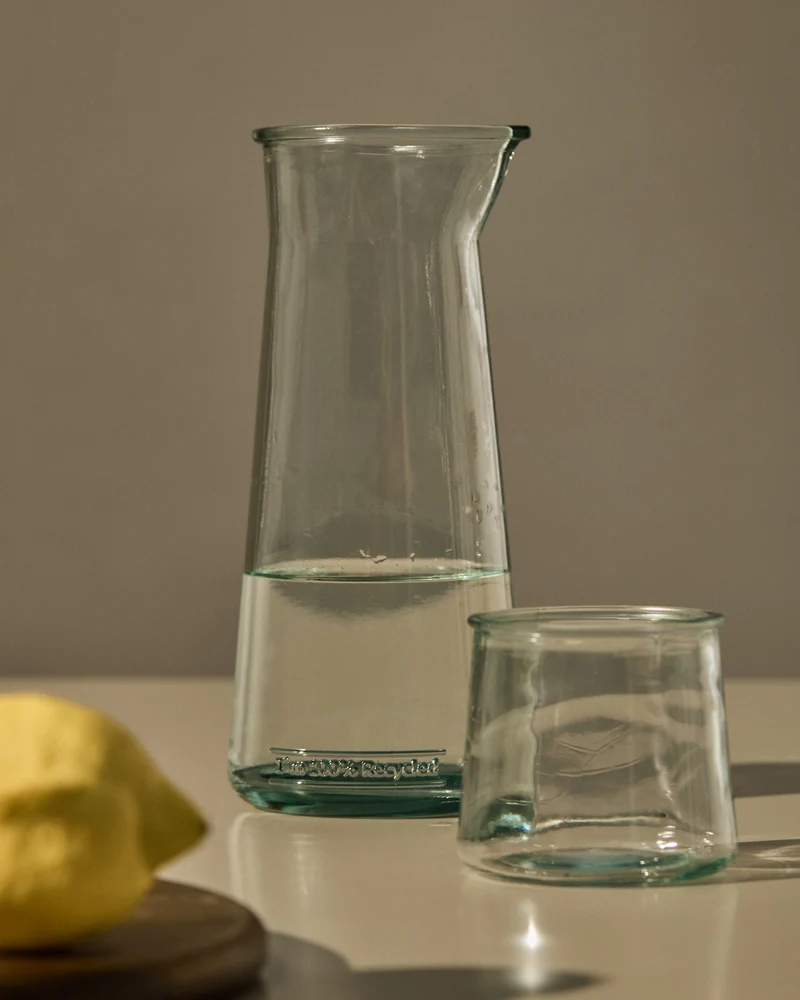 Izai glass jug