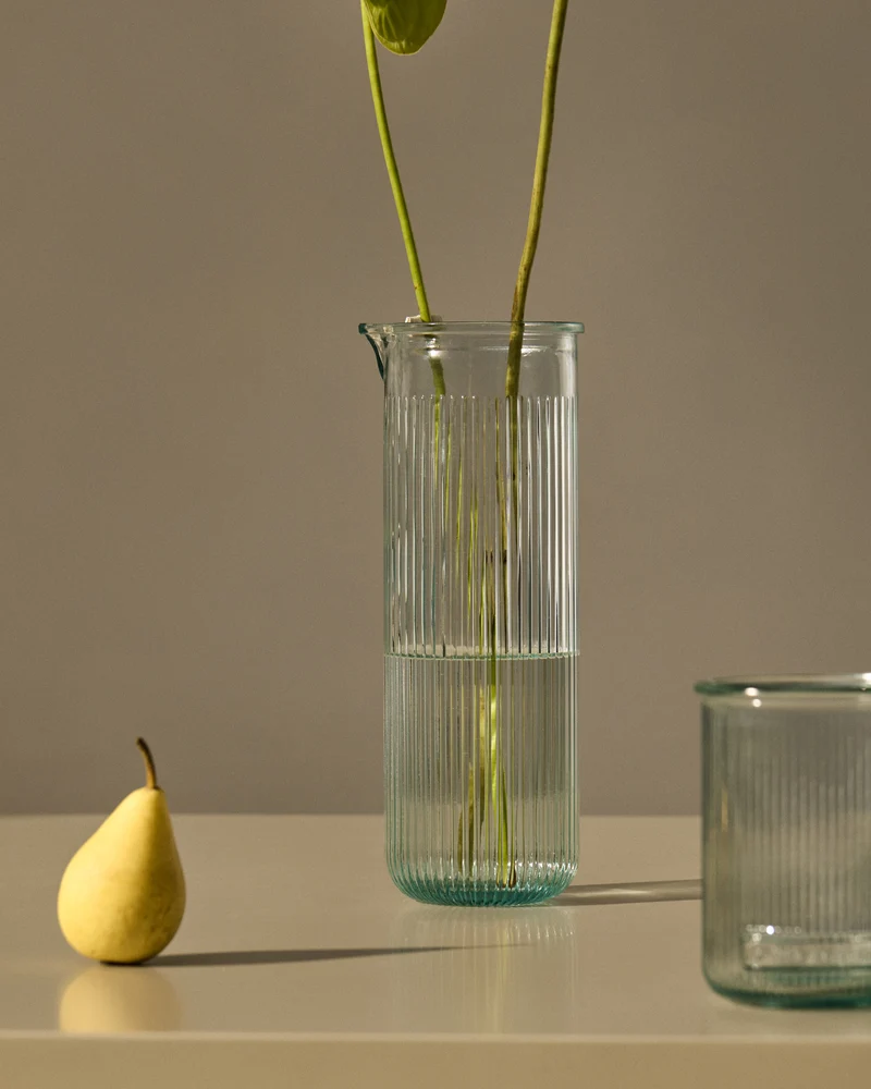 Milma glass jug