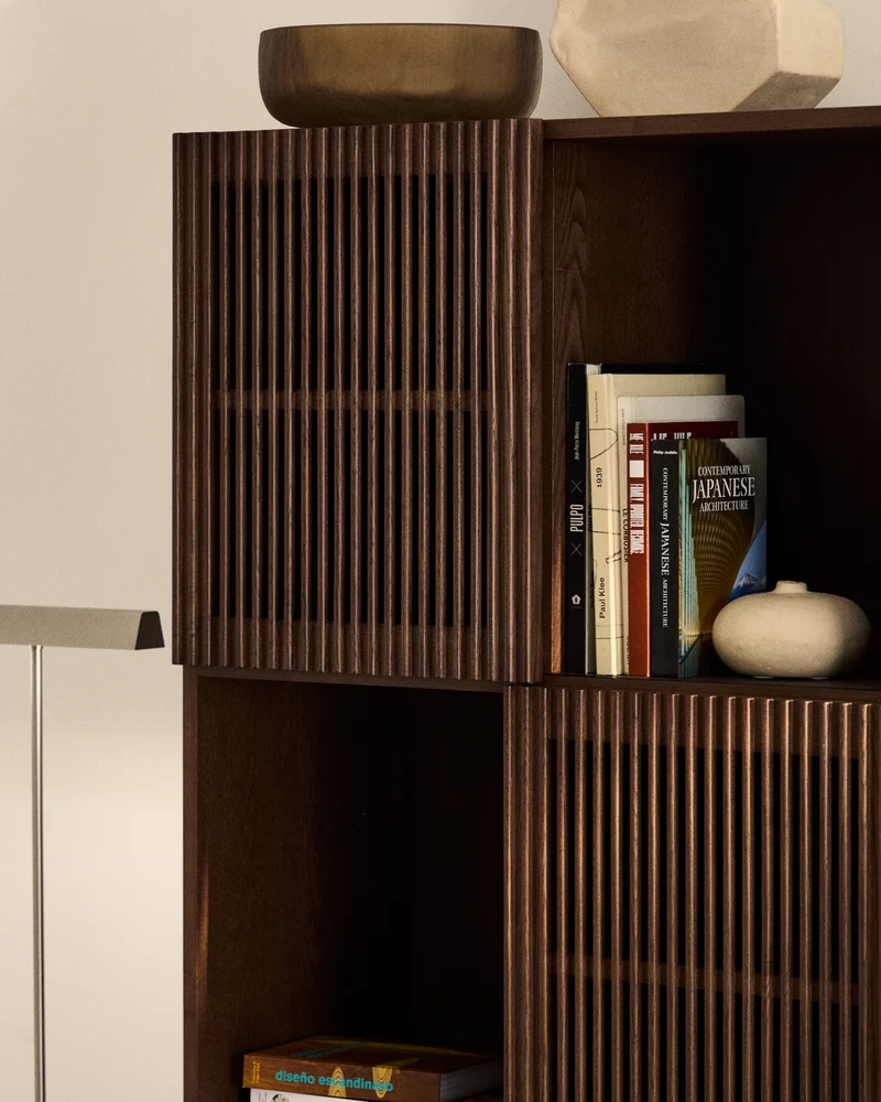 Beyla shelf unit in ash veneer and solid ash wood with walnut finish 84.5 x 170cm FSC 100%