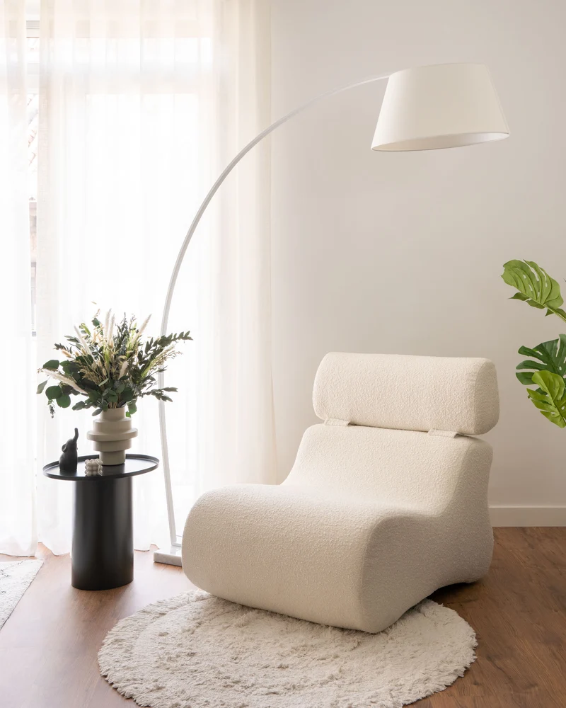 Fleksa round side table in black metal Ø 45 cm