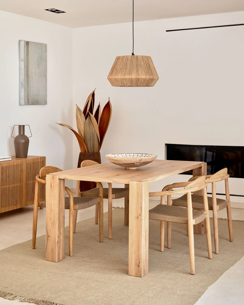 Deyanira table with oak veneer and solid oak legs 160 x 90 cm