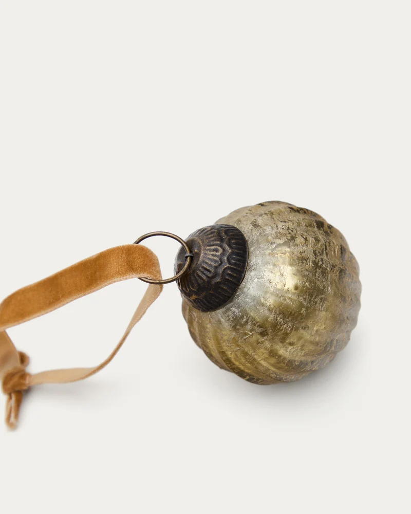 Elur set of 4 small Christmas baubles made of gold recycled glass, Ø 6 cm