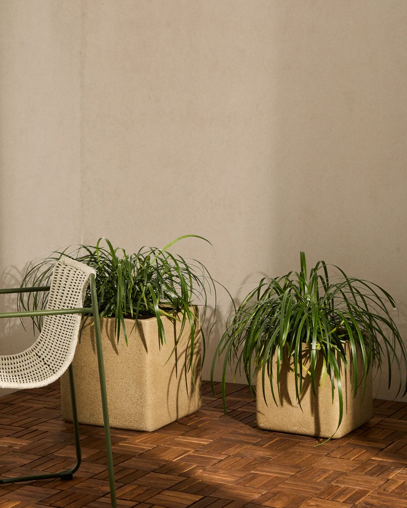 Set of 2 Minoa planters with mustard stone effect 44 x 44 cm