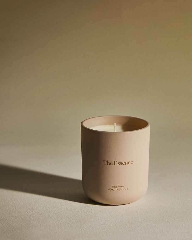 220g The Essence scented candle