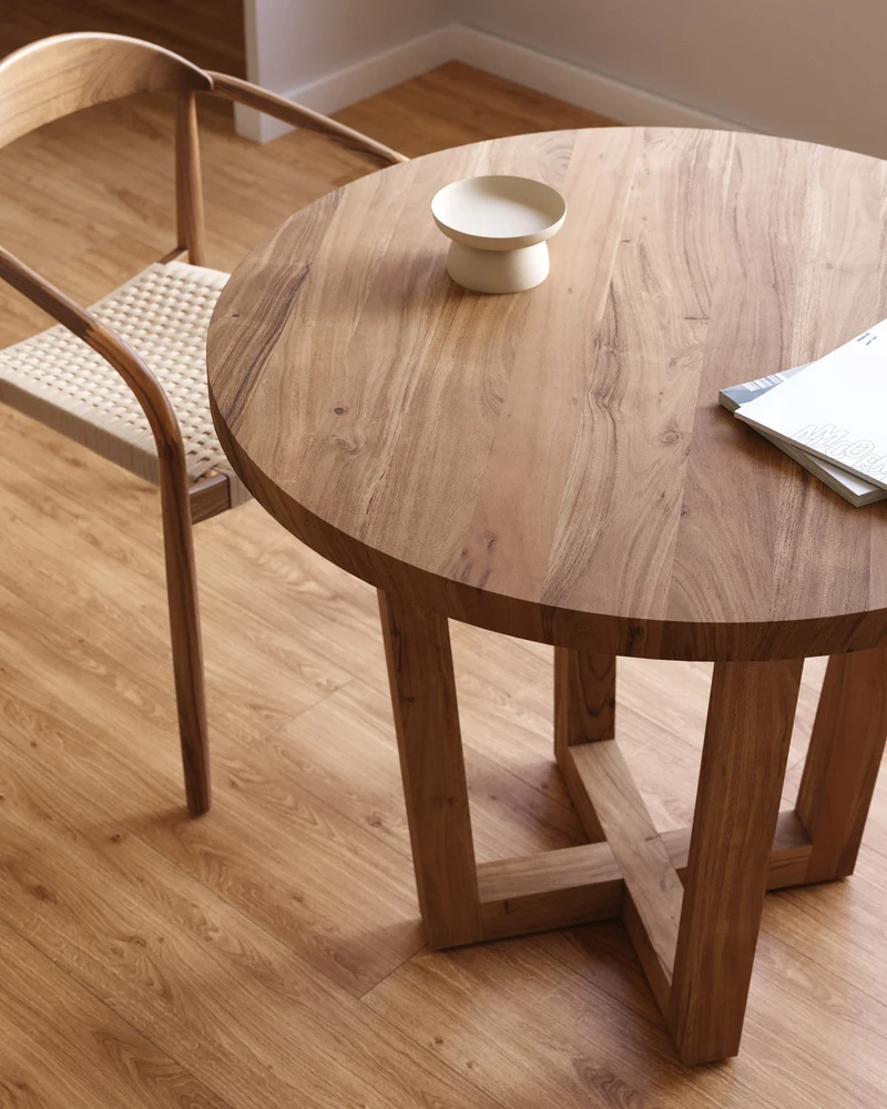 Nahla round table made from solid acacia wood with natural finish Ø 90 cm