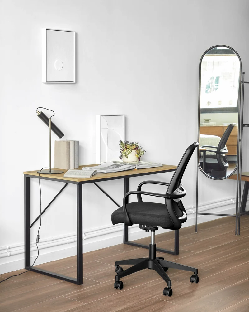Melva office chair in black and legs made of steel in black