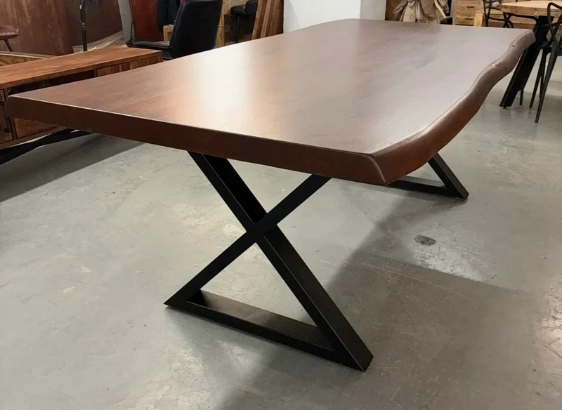 Table à dîner en Acacia noisette 84x40''