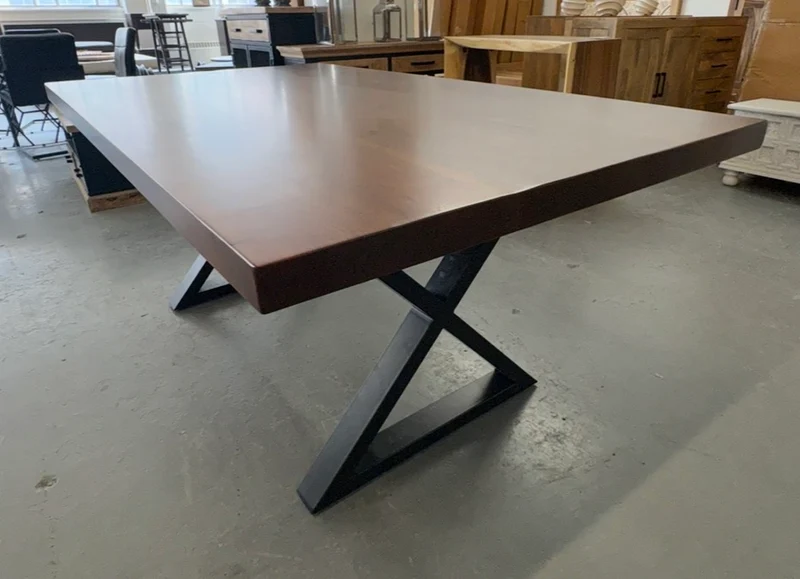 Table à dîner en Acacia noisette 72x40''
