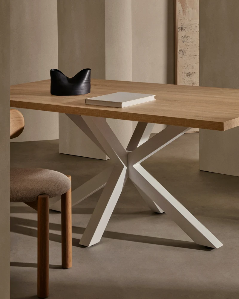 Argo table in melamine with natural finish and steel legs with white finish 200 x 100 cm