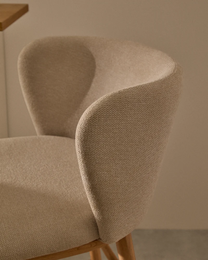 Ciselia stool beige chenille and natural legs 65 cm