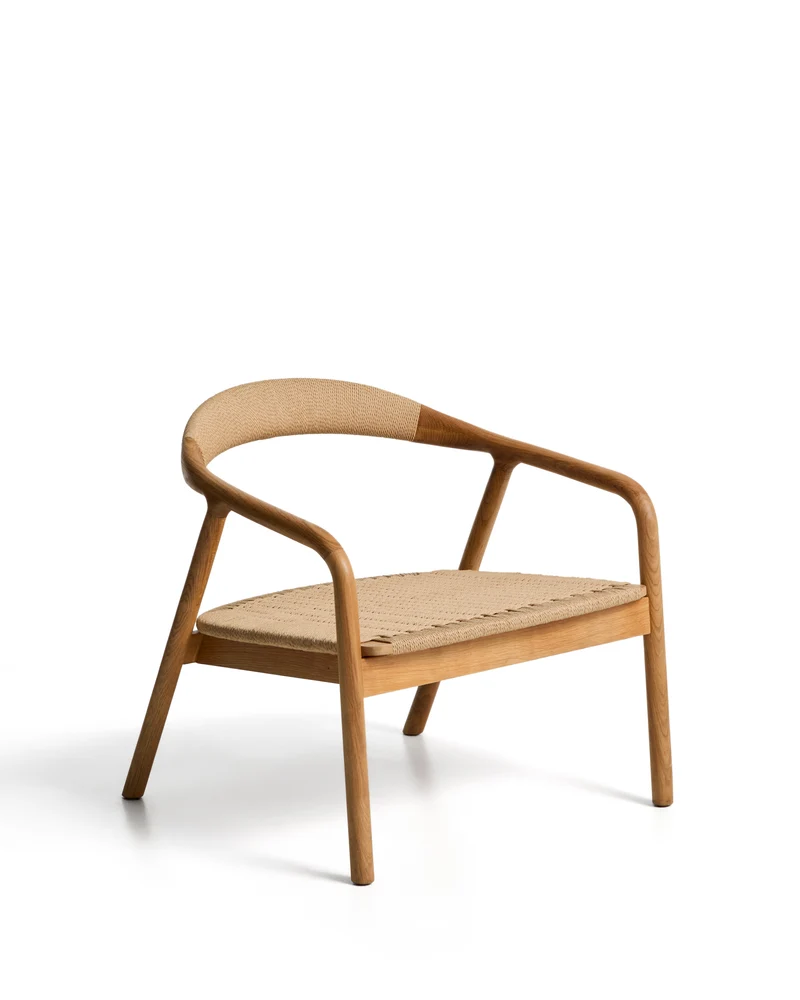 Derile armchair in solid oak wood with natural-tone finish and beige paper rope cord FSC 100%