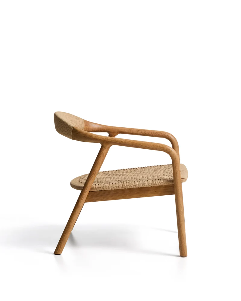 Derile armchair in solid oak wood with natural-tone finish and beige paper rope cord FSC 100%
