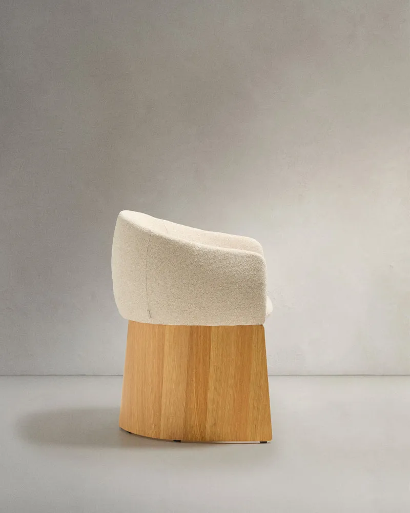 Bosca chair in beige chenille and oak veneer FSC 100%