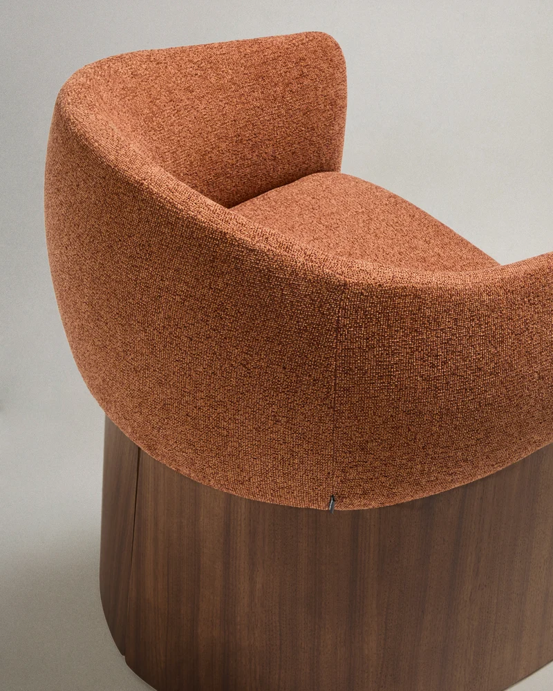 Bosca chair in terracotta chenille and walnut veneer FSC 100%