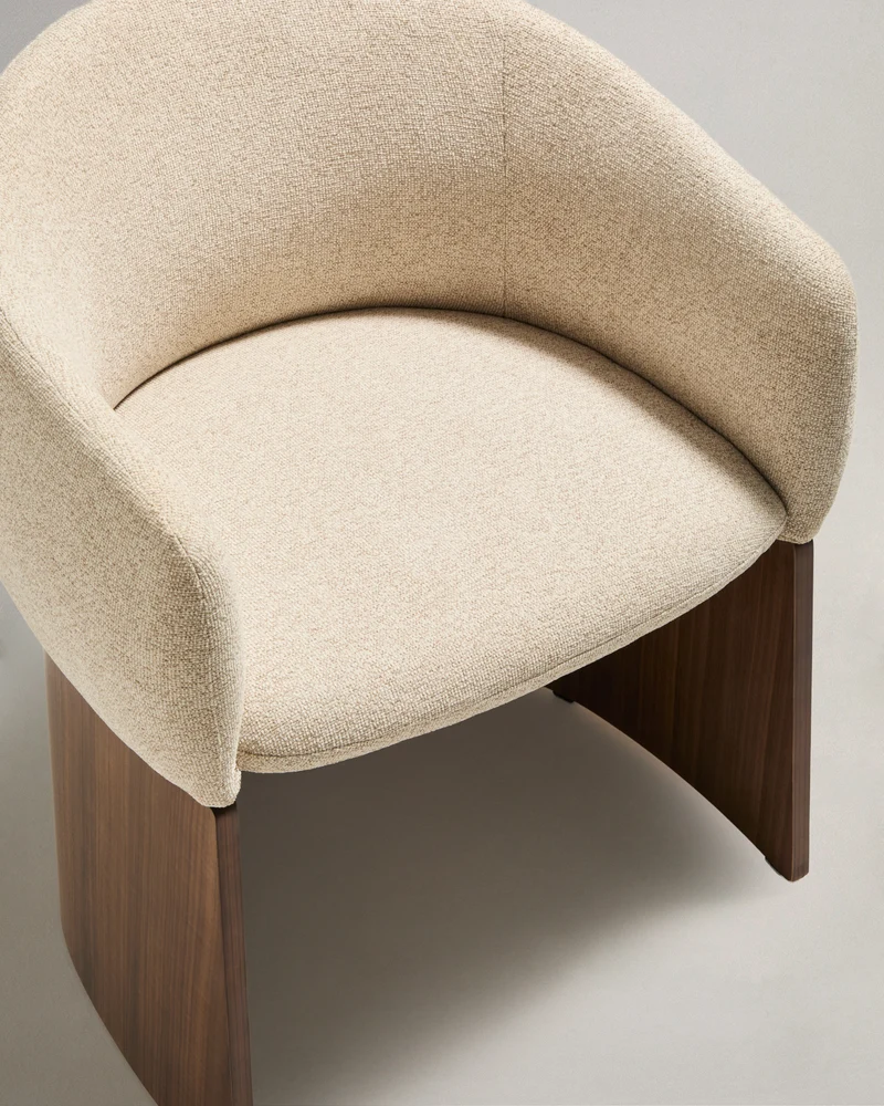 Bosca chair in beige chenille and walnut veneer FSC 100%