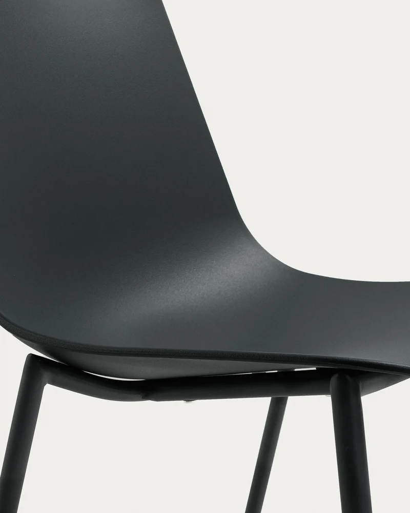 Whatts chair with steel legs in black finnish