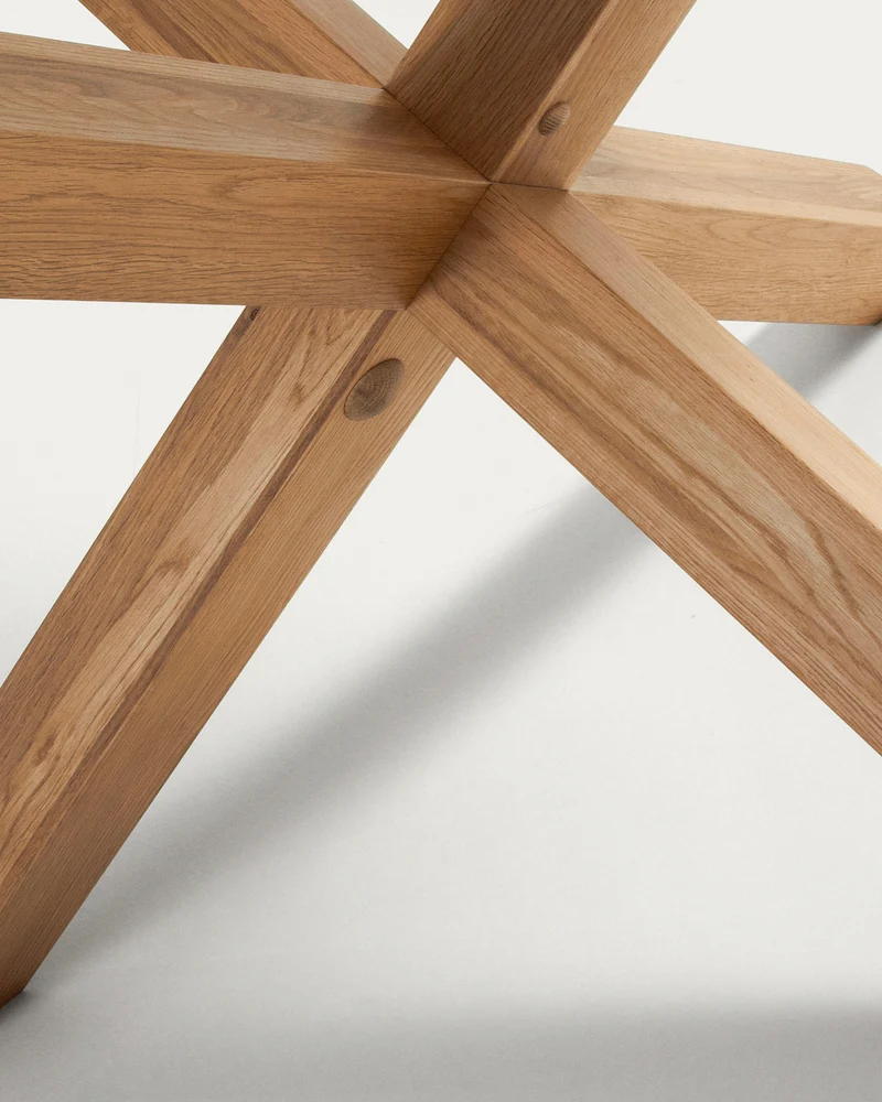 Lotus table in white with solid oak legs, Ø 120 cm