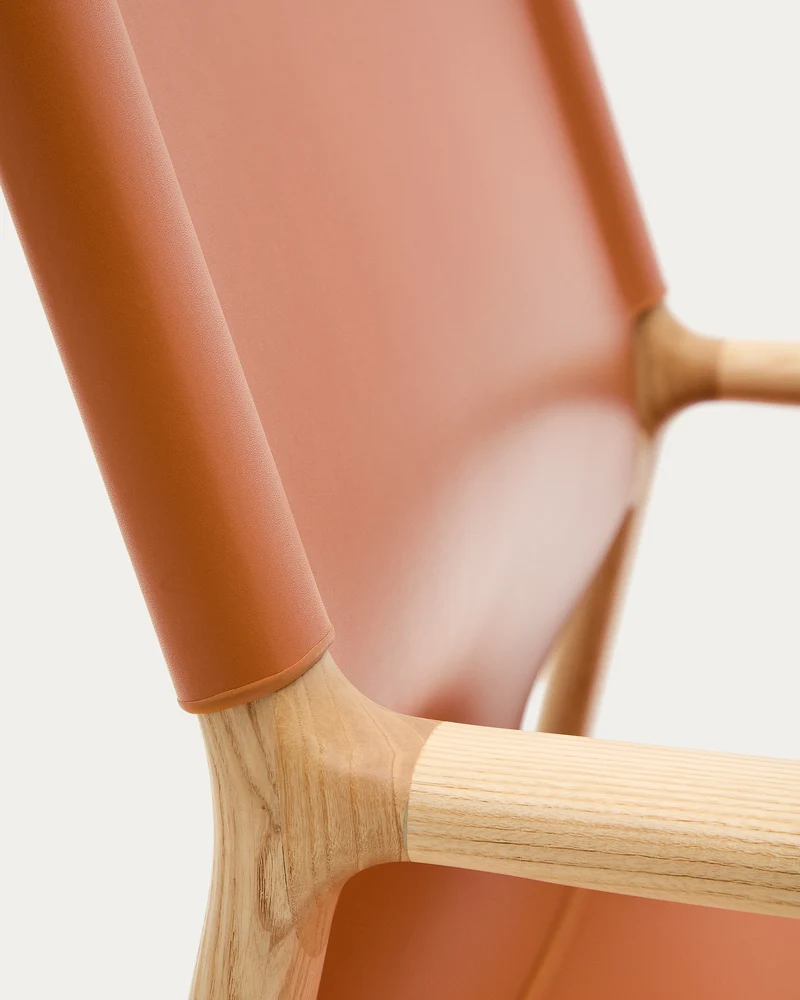Jan armchair made of light brown recycled leather fibres and FSC 100% solid ash wood with natural tone finish