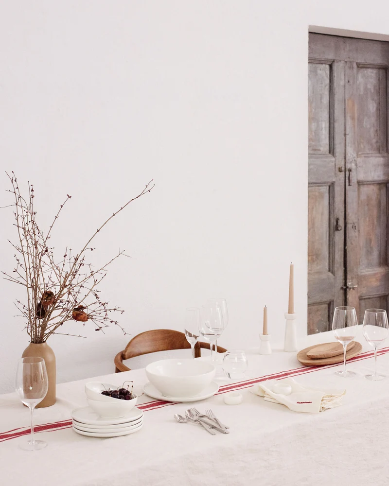 Pahi large round porcelain bowl in white