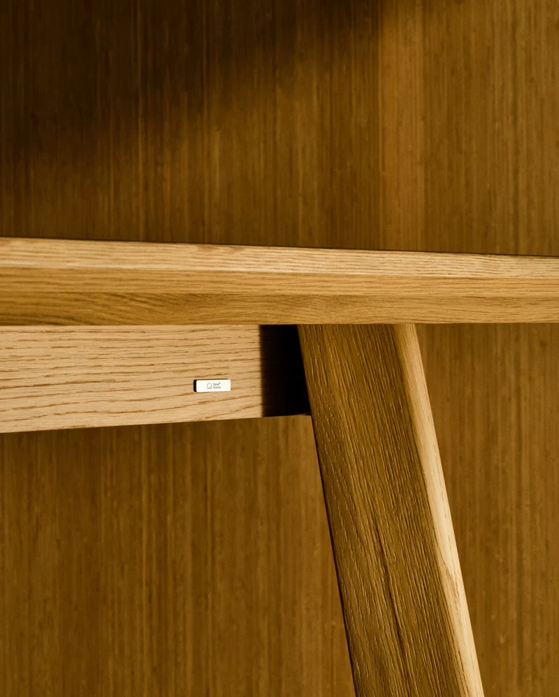 Idun Dining Table