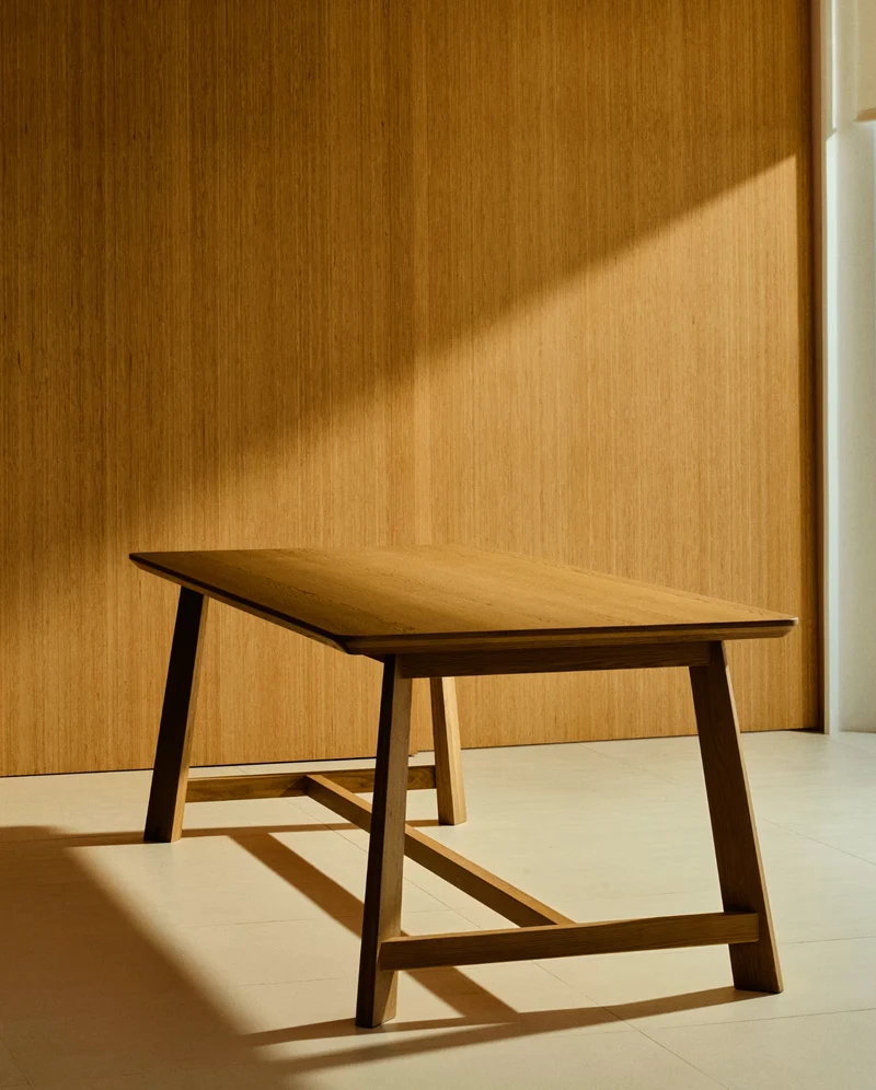 Idun Dining Table