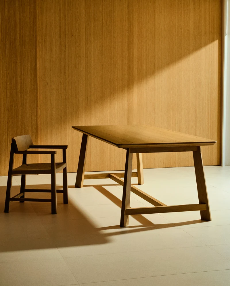 Idun Dining Table