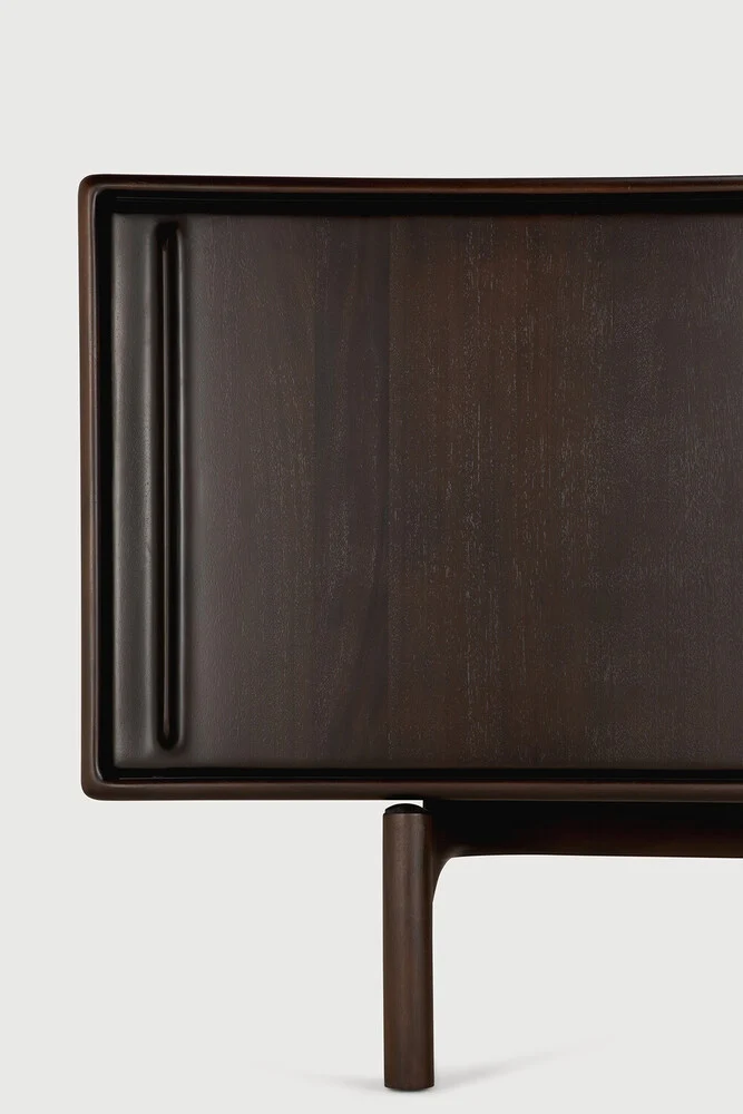 Flow Sideboard