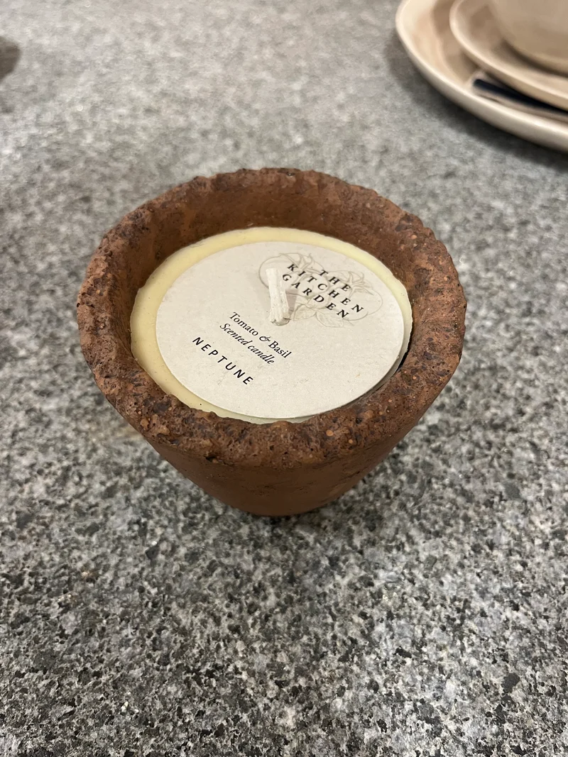 Tomato and Basil Scented Candle