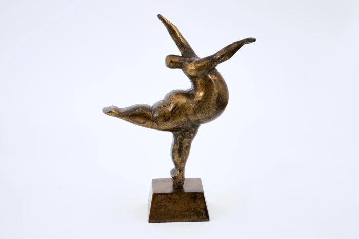 Emmanuelle Statue I