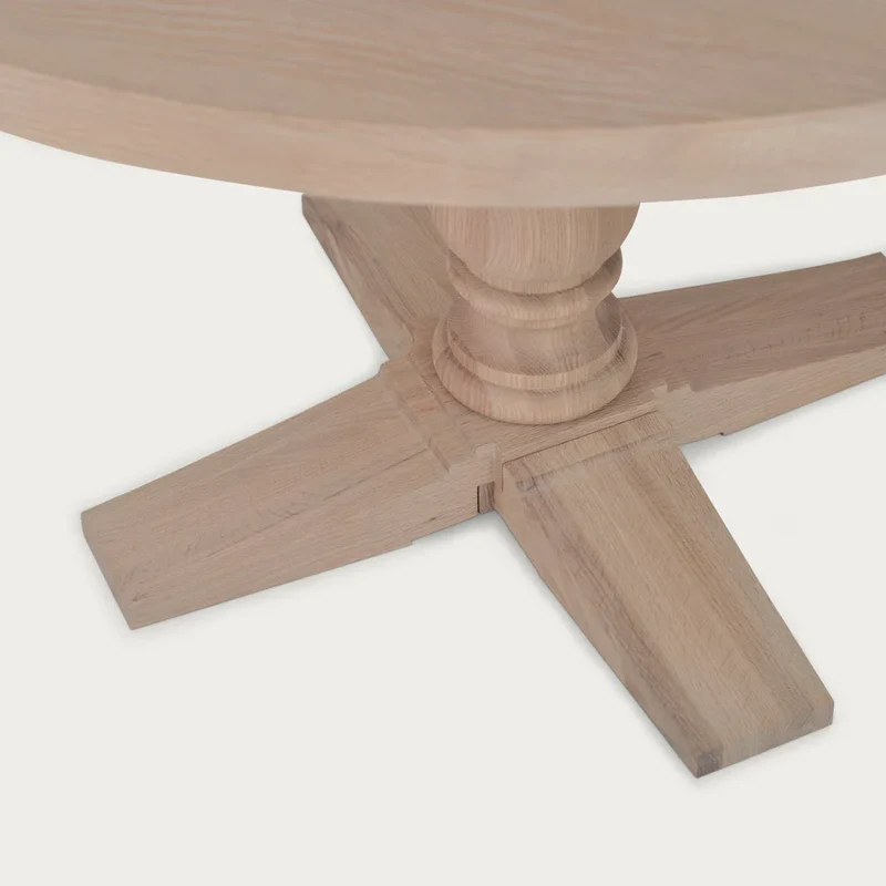 Balmoral Round Dining Table, Natural Oak