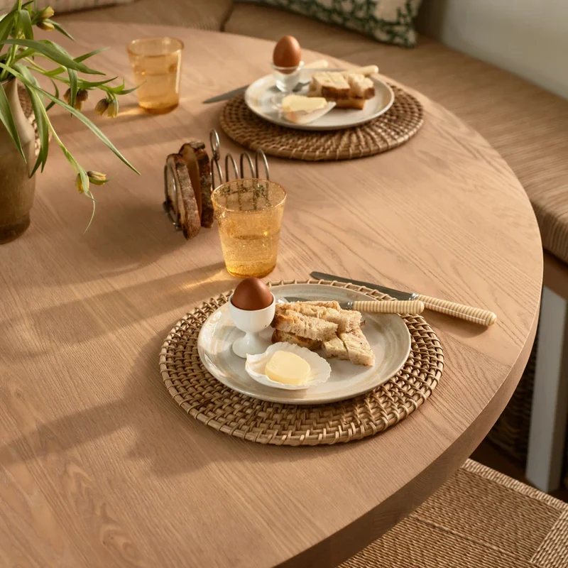 Balmoral Round Dining Table, Natural Oak
