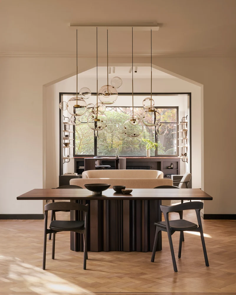 Sequence Dining Table