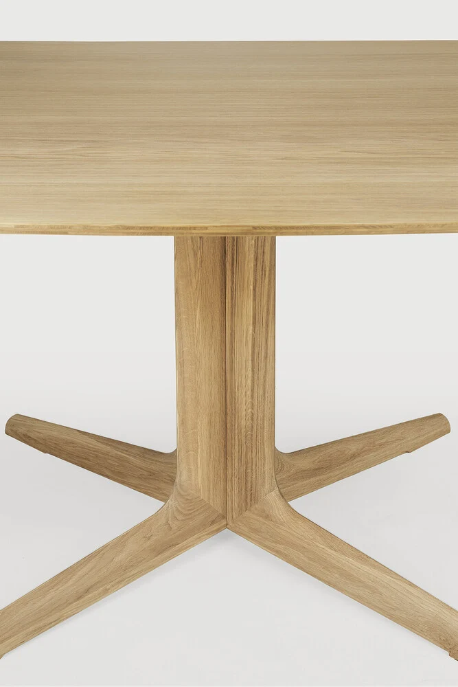 Corto Dining Table / Oak