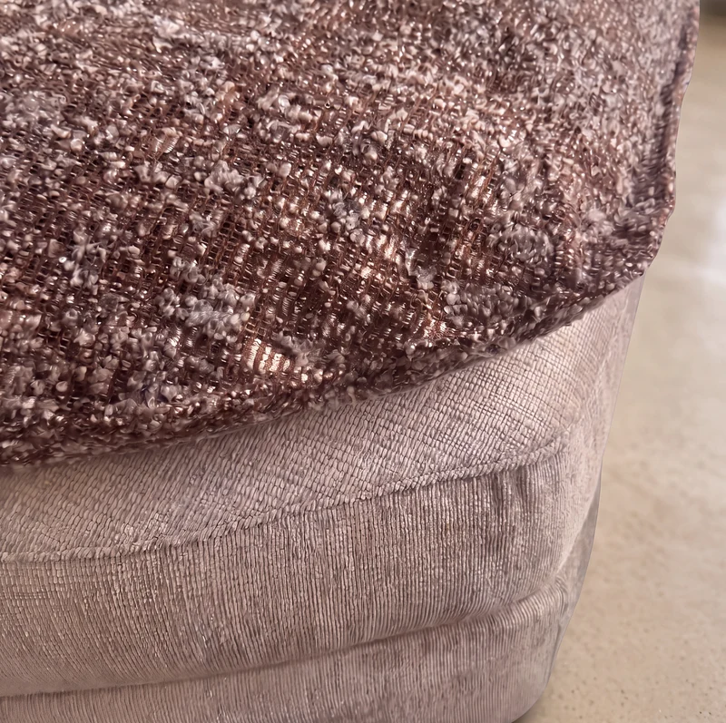 Pouf Roma avec surcoussin bouclette