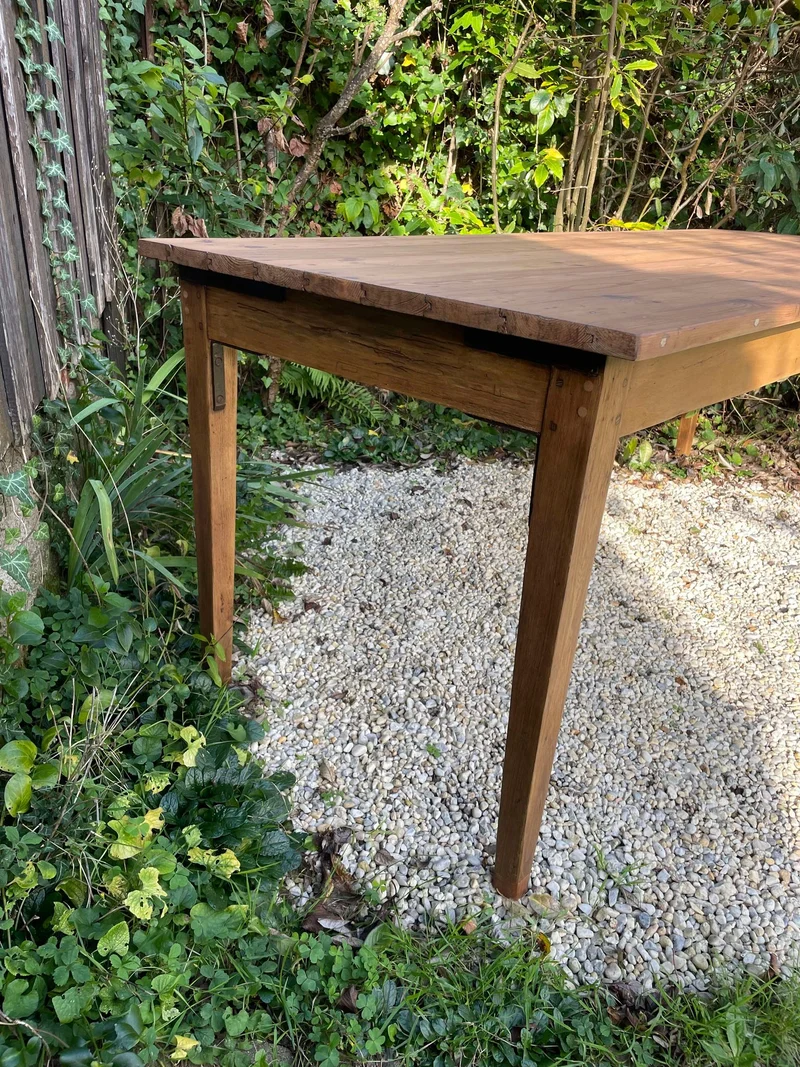 Grande table de ferme pieds fuseaux