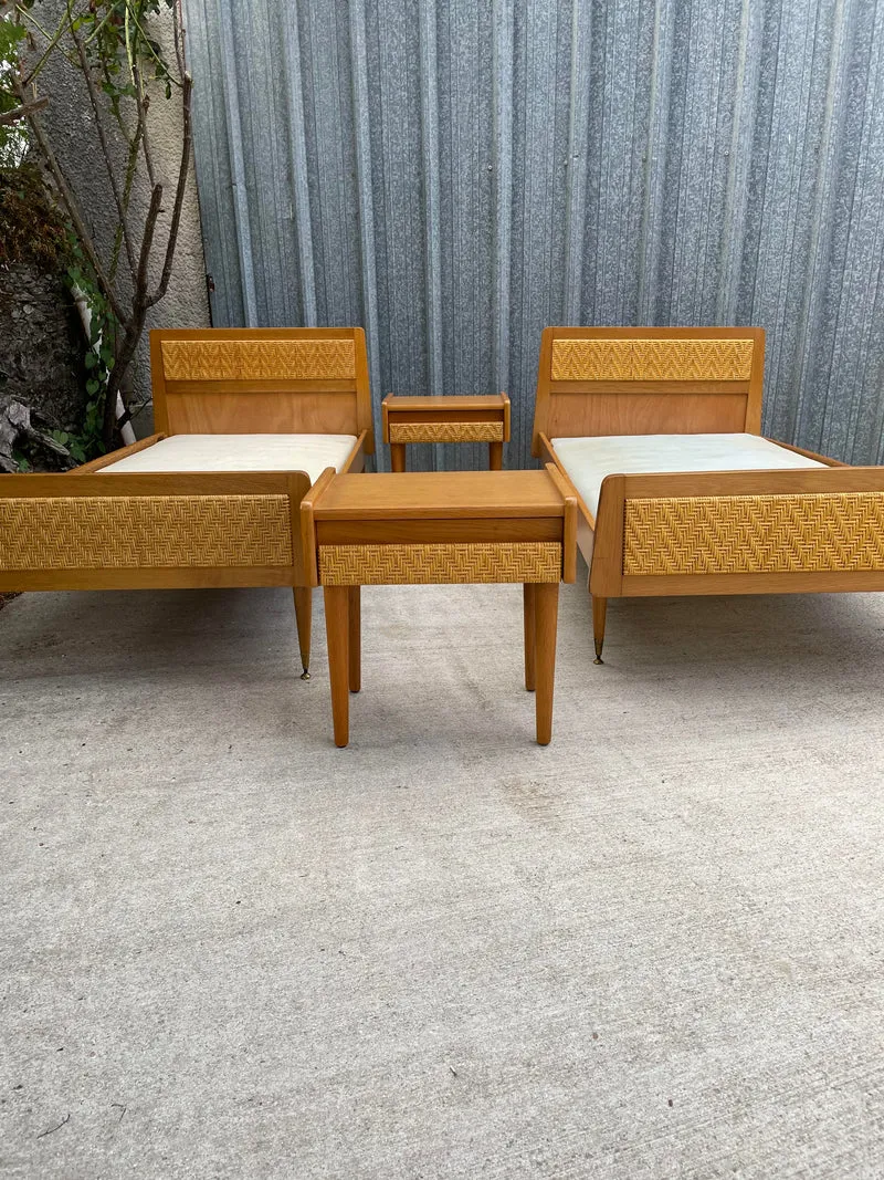 Ensemble lits et chevet années 70