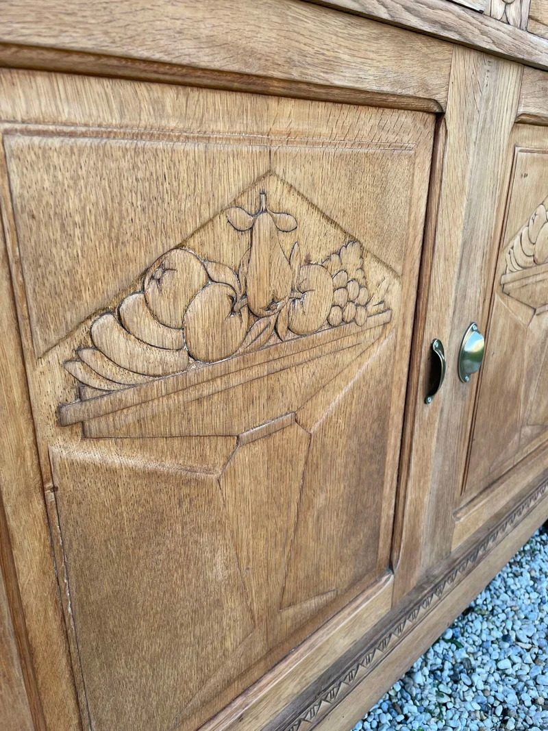 Buffet art déco en châtaignier