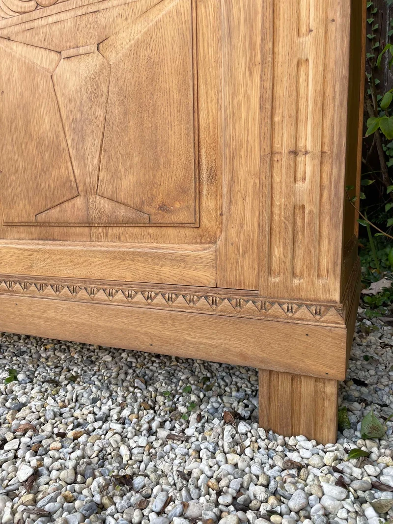 Buffet art déco en châtaignier