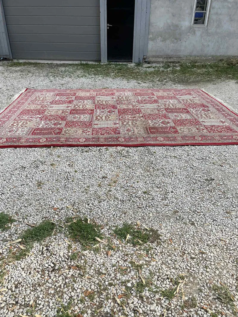 Très grand tapis oriental