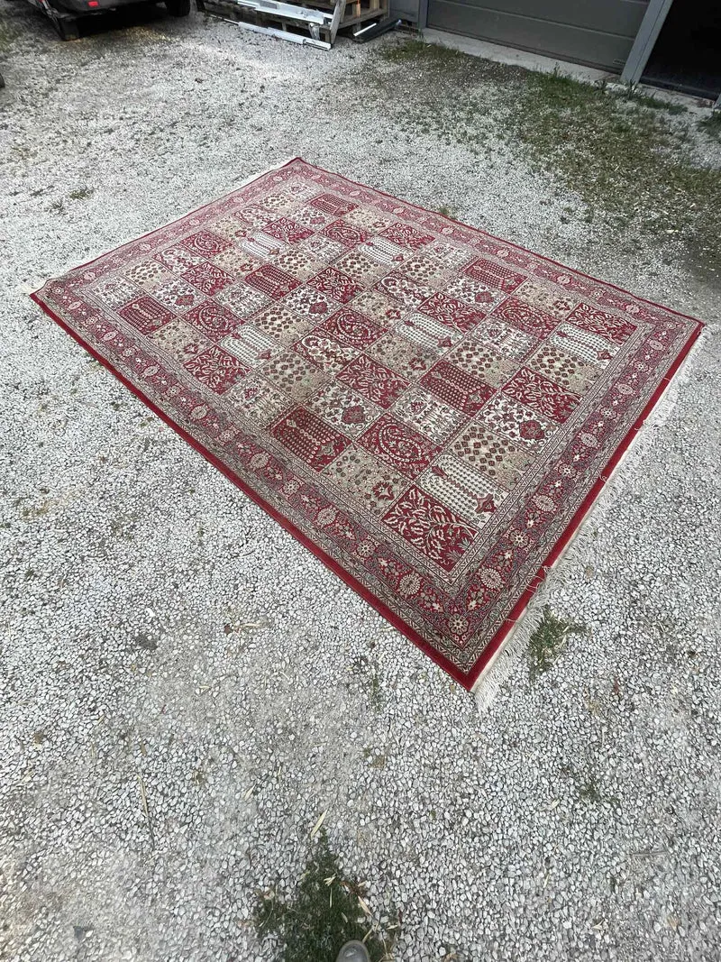 Très grand tapis oriental