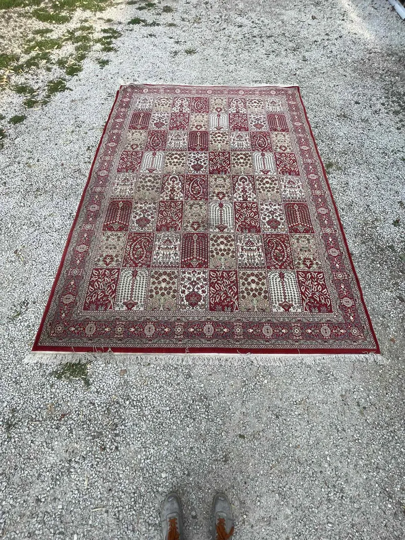 Très grand tapis oriental