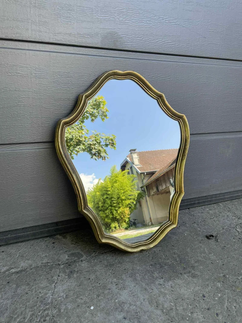 Miroir doré ancien