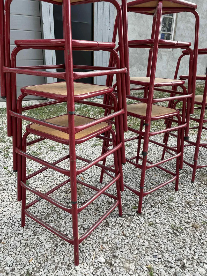 Tabourets anciens d'école