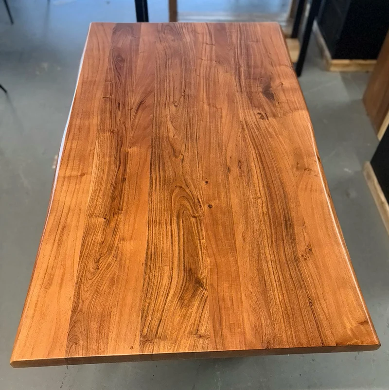 Table à dîner en Acacia Champagne 59x34''