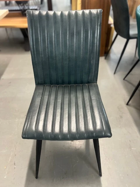 Chaise 100% cuir